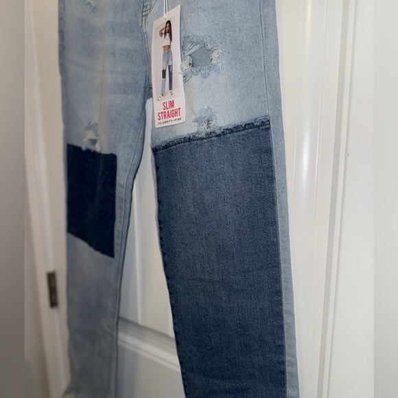 Celebrity Pink Women's Jeans Light Blue and Dark Blue Slim Straight 5/27 New - Picture 8 of 12